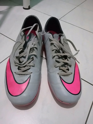 Nike Mercurial ποδοσφαιρικά παπούτσια νούμερο 44, σε άριστη κατάσταση