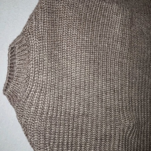 Wool sweater soft purple like new, size M/L