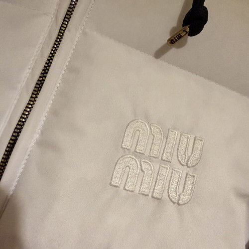 Miu Miu white jacket like new, size M 38 10
