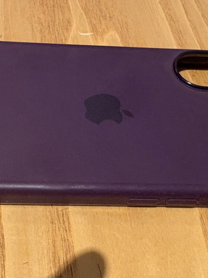 Apple iPhone 16 original case used, button broken