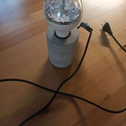 Table lamp with disco ball like new