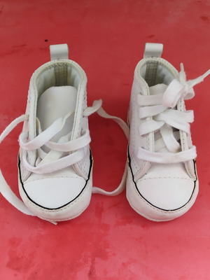 Παιδικά παπούτσια νούμερο 18 σαν καινούργια