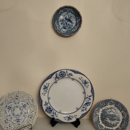 Porcelain wall decoration plate set