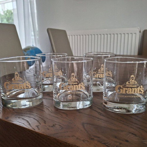 Grant's whiskey glasses like new, set of 5