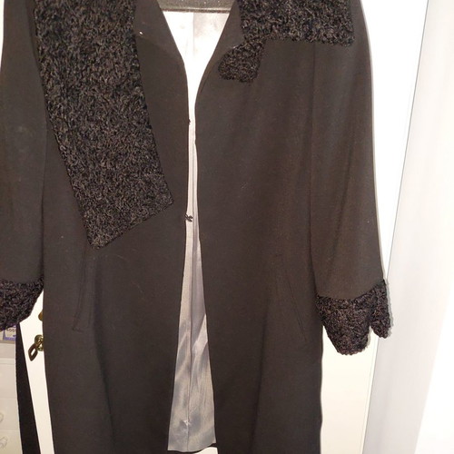 Angelo black wool coat used, size XL, astrakhan fur collar
