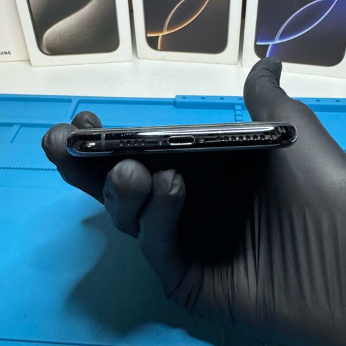 iPhone 11 Pro Max 64GB like new with warranty and free case
