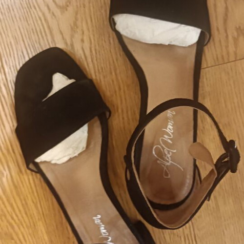 Alpe black suede sandals size 38 like new with 5cm block heel