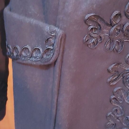 Coat with embroidery brown like new