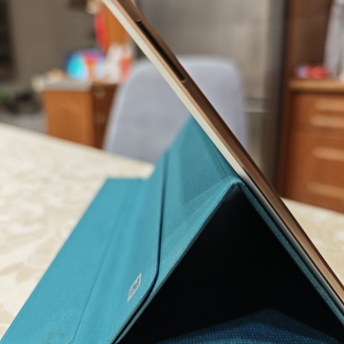 Samsung GALAXY Tab S 10.5 tablet with original case