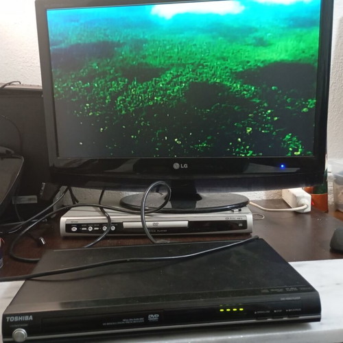 Toshiba DVD used, tested and working without remote control