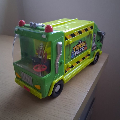 Trash Pack Truck set with 14 boxes like new