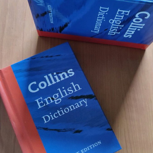 Collins English dictionary like new with pocket case