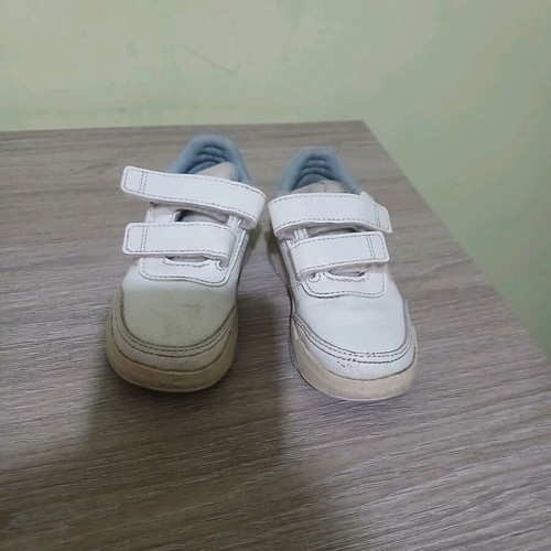 Adidas athletic shoes used, size 23, white and pink