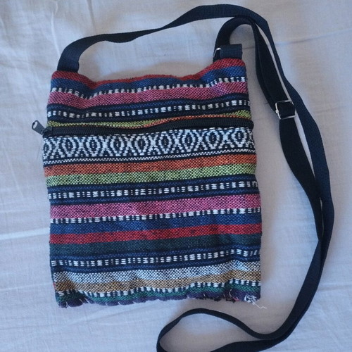 Small hippie crossbody bag like new, multicolored