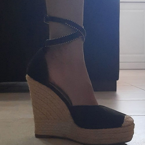 Platform sandals size 36, black