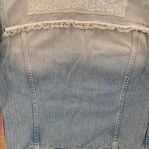 Women’s denim jacket like new, blue with beads and lace, size M