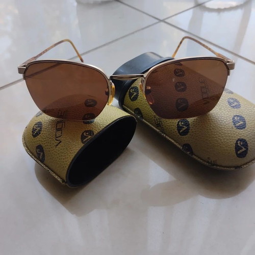 Vogue vintage sunglasses brown with gold frame, like new
