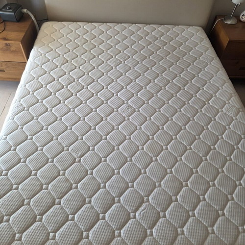 Wellpur memory foam mattress used 1.60 x 2 m