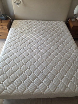 Wellpur memory foam mattress used 1.60 x 2 m