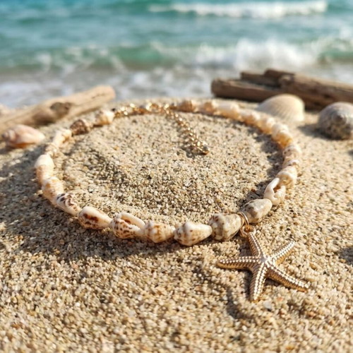 Women's summer necklace with starfish, new, beige