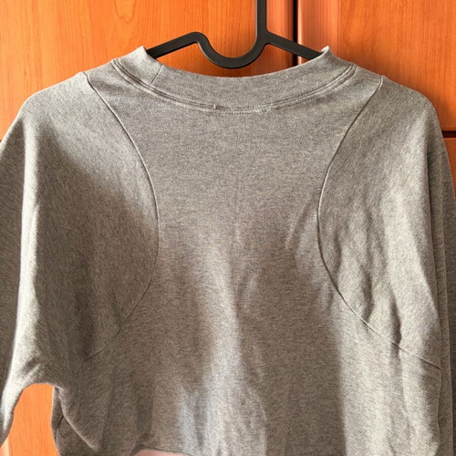 Nike cropped long-sleeve shirt XL like new, gray pink