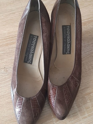 Leather medium high heel shoes used, brown, size 37