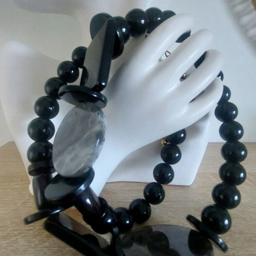 Plexiglass long necklace like new, modern women's accessory