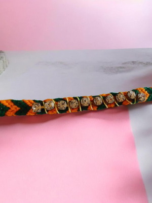 Handmade bracelet with knitted wool and rhinestones, silver clasp, new