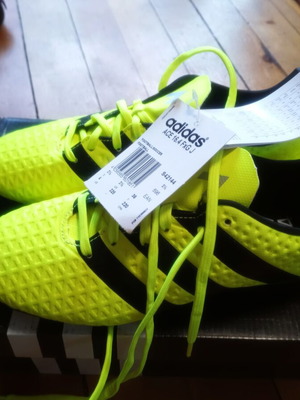 Футболни бутонки Adidas нови