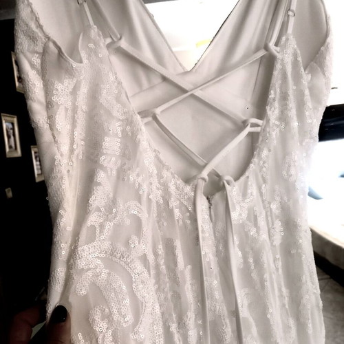 Mermaid wedding dress with thin straps, tulle and sewn sequins, like new