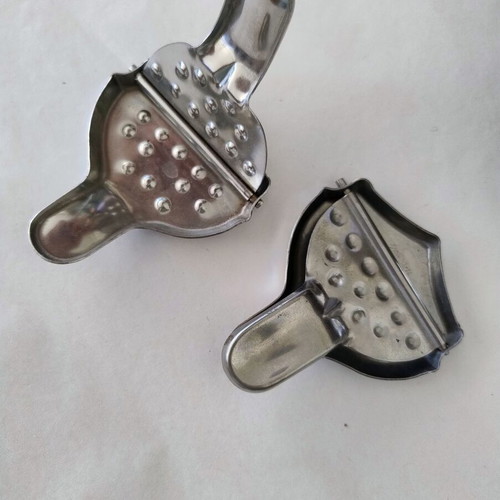 Gnali Silvio stainless steel lemon slice squeezers set of 2