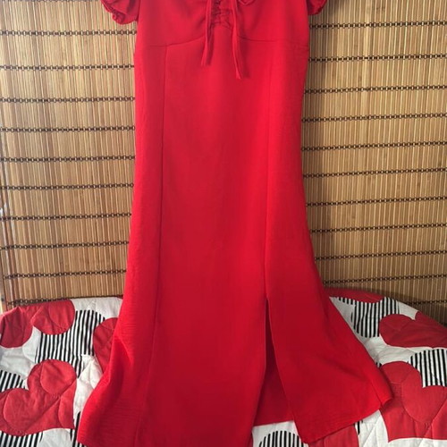 Women's red dress like new