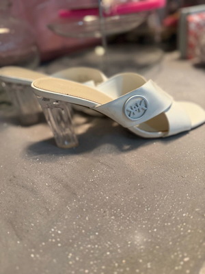 Λευκά mules Kendall + Kylie με διάφανο τακούνι, σαν καινούργια, μέγεθος 39
