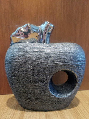 Ceramic Apple decorative like new