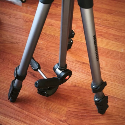 Manfrotto photographic tripod like new, max height 165 cm
