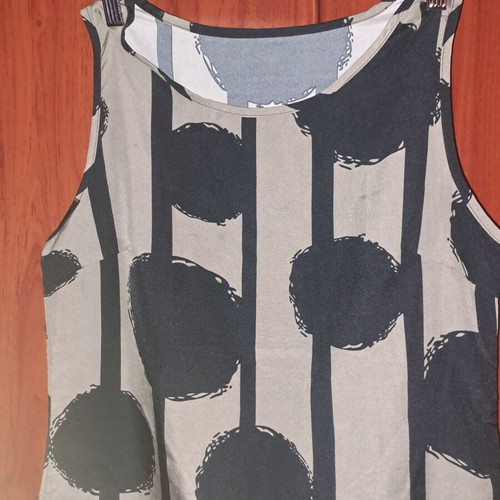 A-Style top size S used, black and green, comfortable and cool