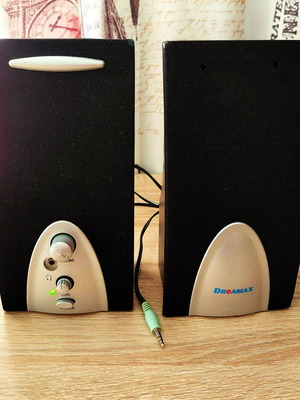 Dreamax computer speakers used, functional with good sound