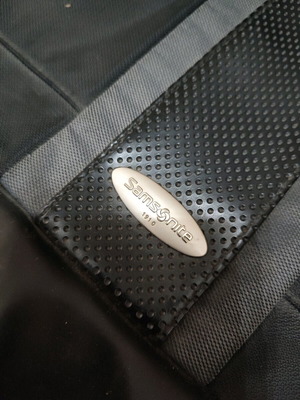 Τσάντα Samsonite μεταχειρισμένη, μαύρη, διαστάσεις 35×45 εκ.