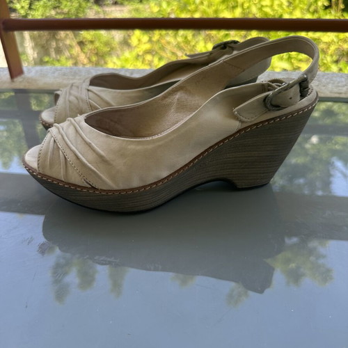 Wonders Leather Wedge Sandals like new, size 39, beige