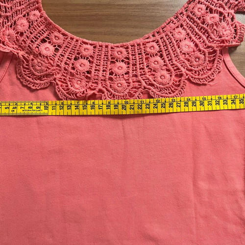Lace blouse size M like new, elastic cotton