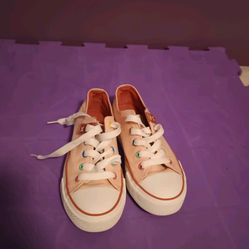 Kids' athletic shoe size 31 pink like new