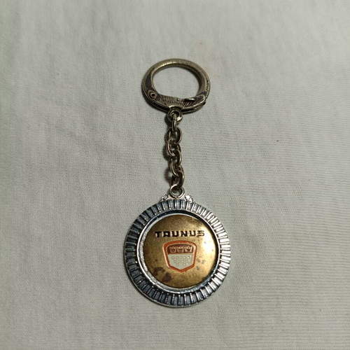 Ford Taunus vintage car keychain like new