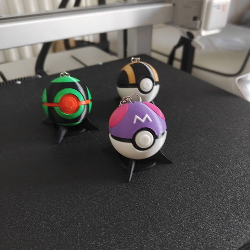 3D Printed Pokeball Clicker Keychain with Mechanical Switch