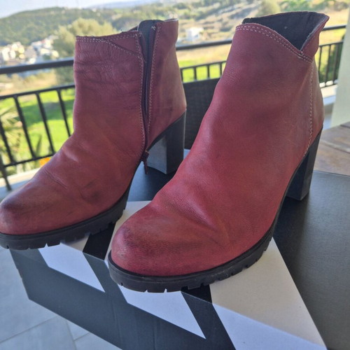 Marila Footwear leather ankle boots like new, red, size 38
