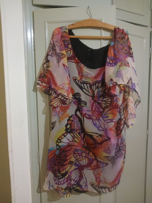 Short-sleeve dress 2XL, knee-length, asymmetrical sleeves, lined