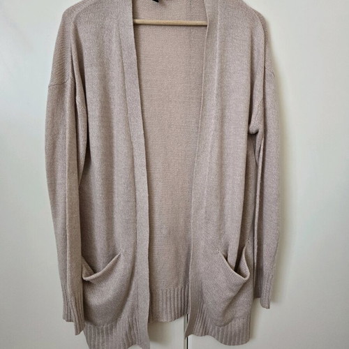 H&M cardigan like new, size medium, pink