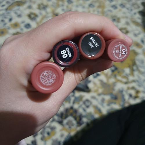 Lipstick set with 7 items including Sephora, Nyx, Erre Due, Radiant, Mon Reve