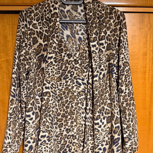 Camelot shirt new, size M, beige brown