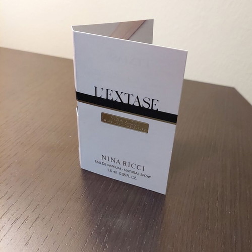 Nina Ricci L' Extase Eau de Parfum Tester Sample 1.5 ml new