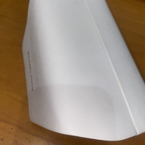 Michael Kors glasses case like new, white with Saffiano texture